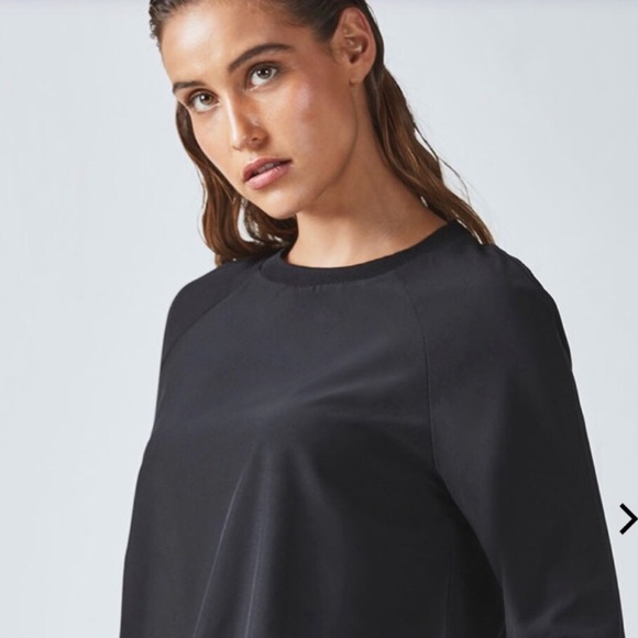 Fabletics Keyhole Back Top - Picture 2 of 5